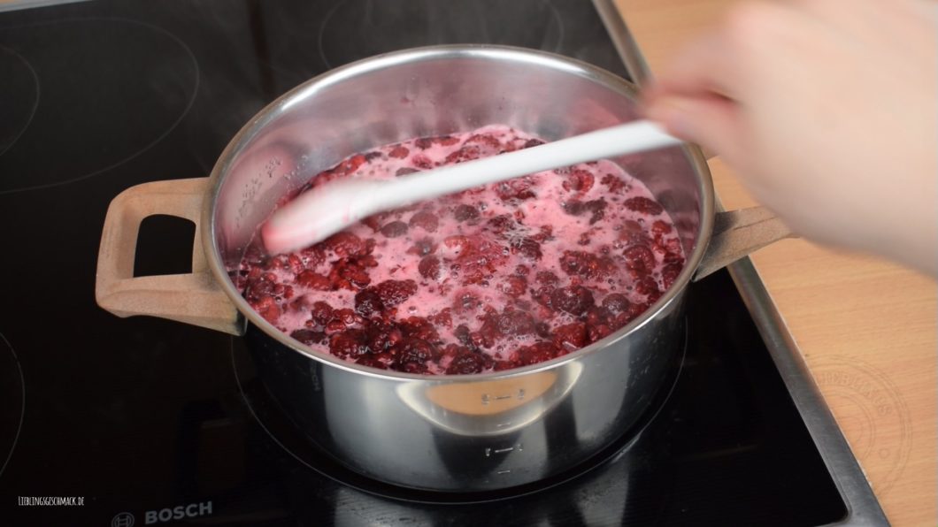 Selbstgemachter Himbeersirup - Lieblingsgeschmack.de